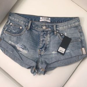 One teaspoon Hendrixe shorts (light wash)